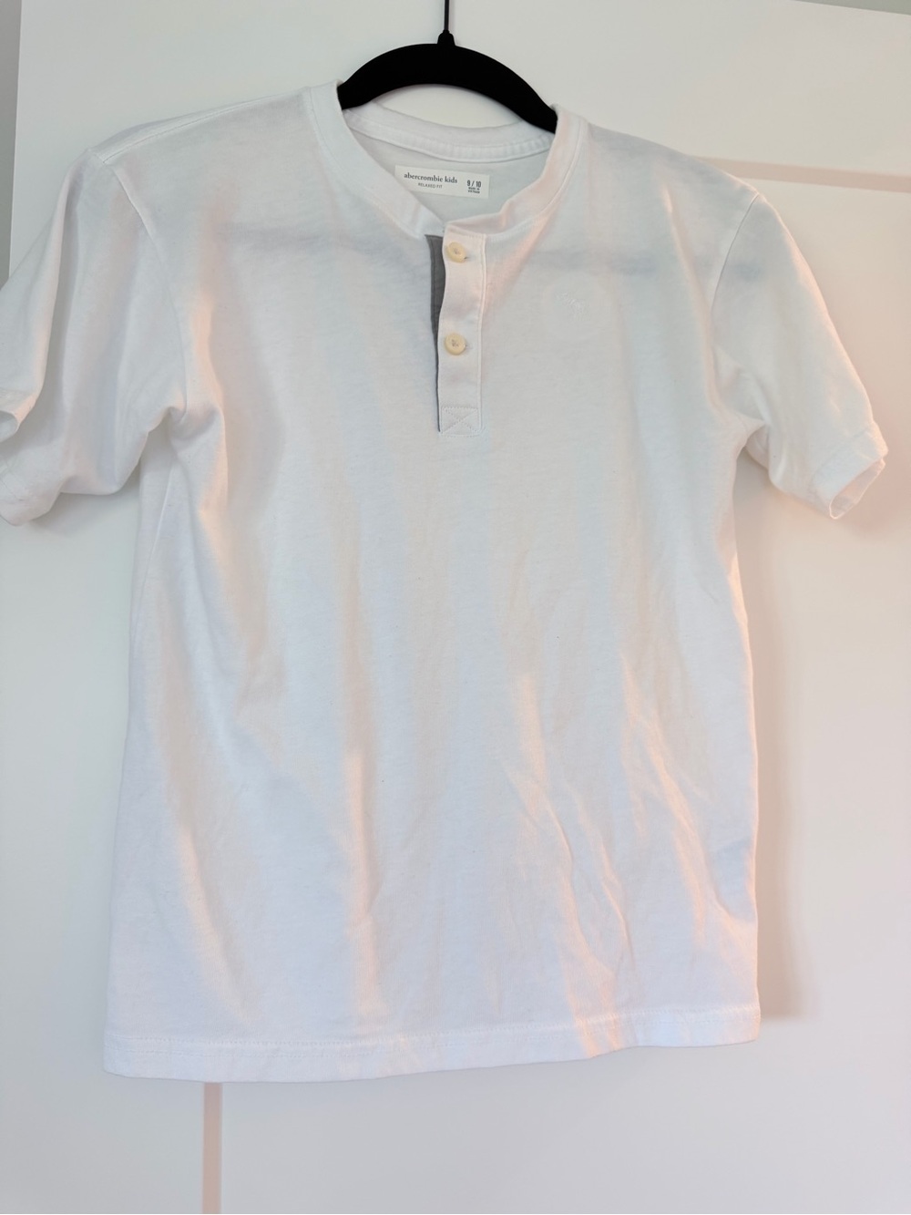 Abercrombie & Fitch White Short-Sleeve Henley Tee